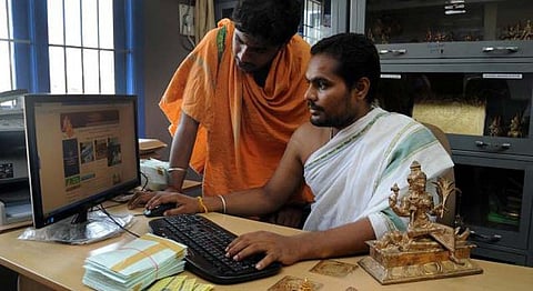 Prayers Go Digital. You Can Now Book A Temple Priest Online, In India!