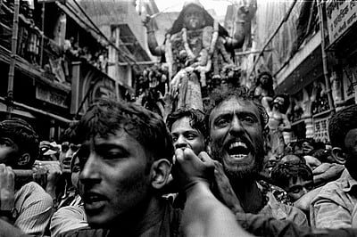 Munem Wasif's Works Juxtapose Organic Human Connection With Inorganic ...