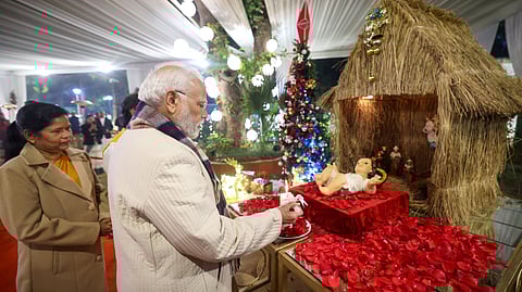 Indian PM Modi celebrates Christmas with Cabinet colleague