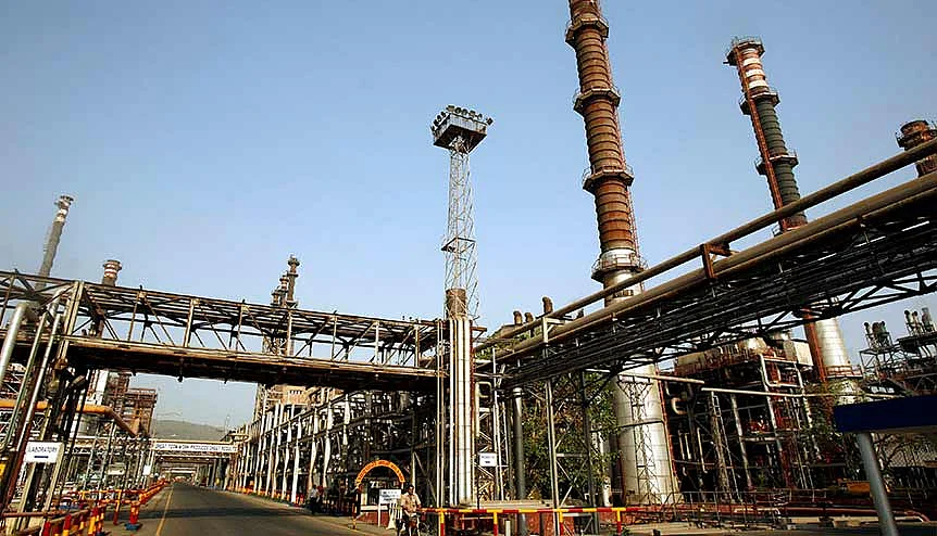 UK-based minerals major Vedanta Group, Apollo Global, a US-based alternate investment management firm, and Think Gas, an Indian clean fuel company, have submitted EoIs for Bharat Petroleum Corporation Ltd (BPCL), the country's second-largest oil marketing company.
