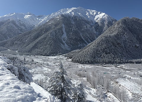 Snowless winters & spiraling climate: India's 2025 weather emergency (image: UnpetitproleX; Wikimedia Commons, CC BY-SA 4.0)