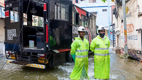 In October 2020, water levels in some neighbourhoods of Hyderabad reached 12 feet. At Nadeem Colony in Tolichowki, one of the first settlements to report rising waters, boats were deployed to rescue people and move them to safer grounds. 