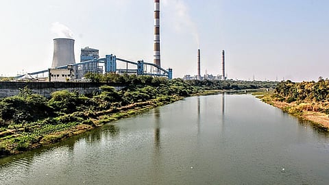 Fly ash discharges into local rivers and streams, says study (Image: R Mohankar, Wikimedia Commons)