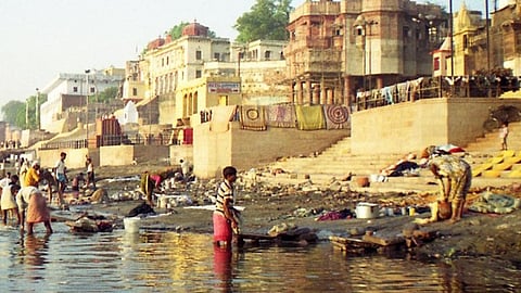 Ganga in Varanasi (Photo courtesy: Wikipedia)