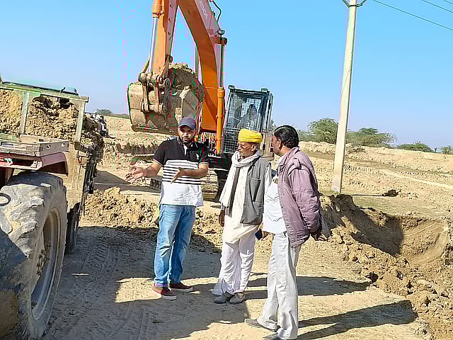 तालाबों में समेटा जा रहा है वर्षा का जल