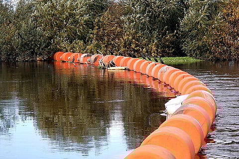 ट्रैश बूम बरियर एक सरल और कम-खर्च वाली तकनीक है जो शहर के जल-परिस्थितिकी तंत्र को बचाने की दिशा में एक महत्वपूर्ण समाधान बनकर उभर रही है।
