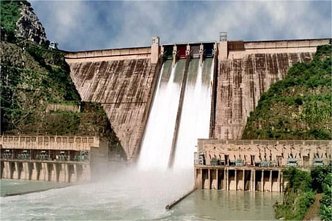 अपने विशाल जल भंडार के कारण&nbsp;भाखड़ा नांगल बांध उत्‍तर भारत के लिए बिजली उत्‍पादन, सिंचाई और बाढ़ नियंत्रण की दृष्टि से काफी महत्‍वपूर्ण है।&nbsp;