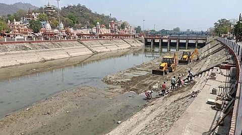 हरिद्वार में गंग नहर की सफाई, रखरखाव के लिए गंग नहर की वार्षिक बंदी कर दी गई है।&nbsp;