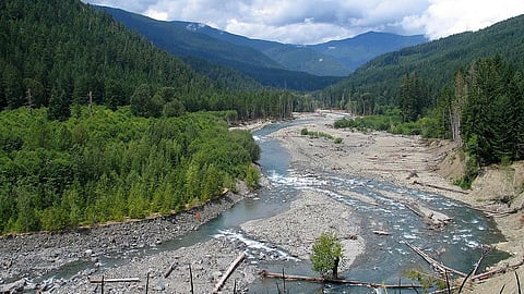 प्राकृतिक कोप के कारण नदियां सूख रही है ,फोटो क्रेडिट-Wikipedia