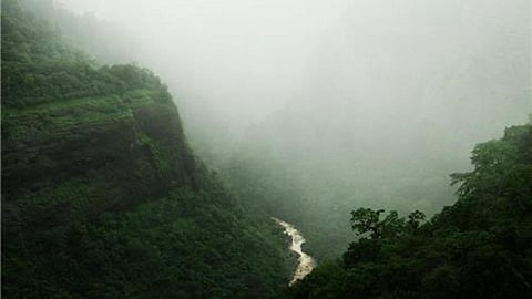 पातालकोट घाटी,PC-Wikipedia