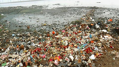 गंगा की सफाई - लीक से हटकर (Cleaning of Ganga)