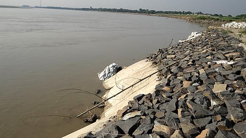 नदी शीर्ष वन संरक्षण एवं प्रबंध