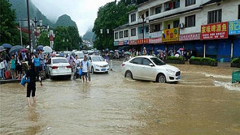 क्या करे बाढ़ से बेहाल दुनिया