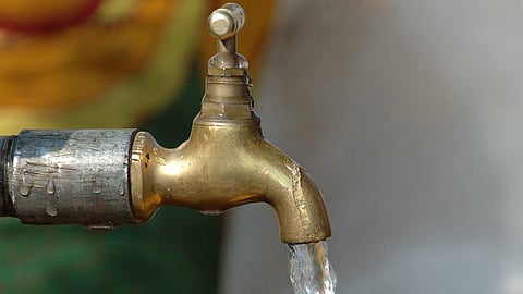 लाॅकडाउन में बिजली और पानी की वसूली न करे सरकार