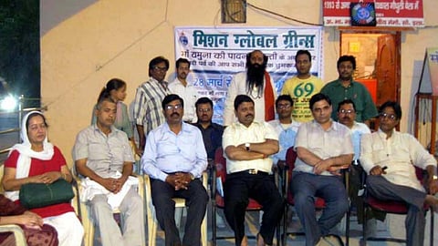 ग्लोबल ग्रीन्स द्वारा आयोजित यमुना जयंती में उपस्थित लोग