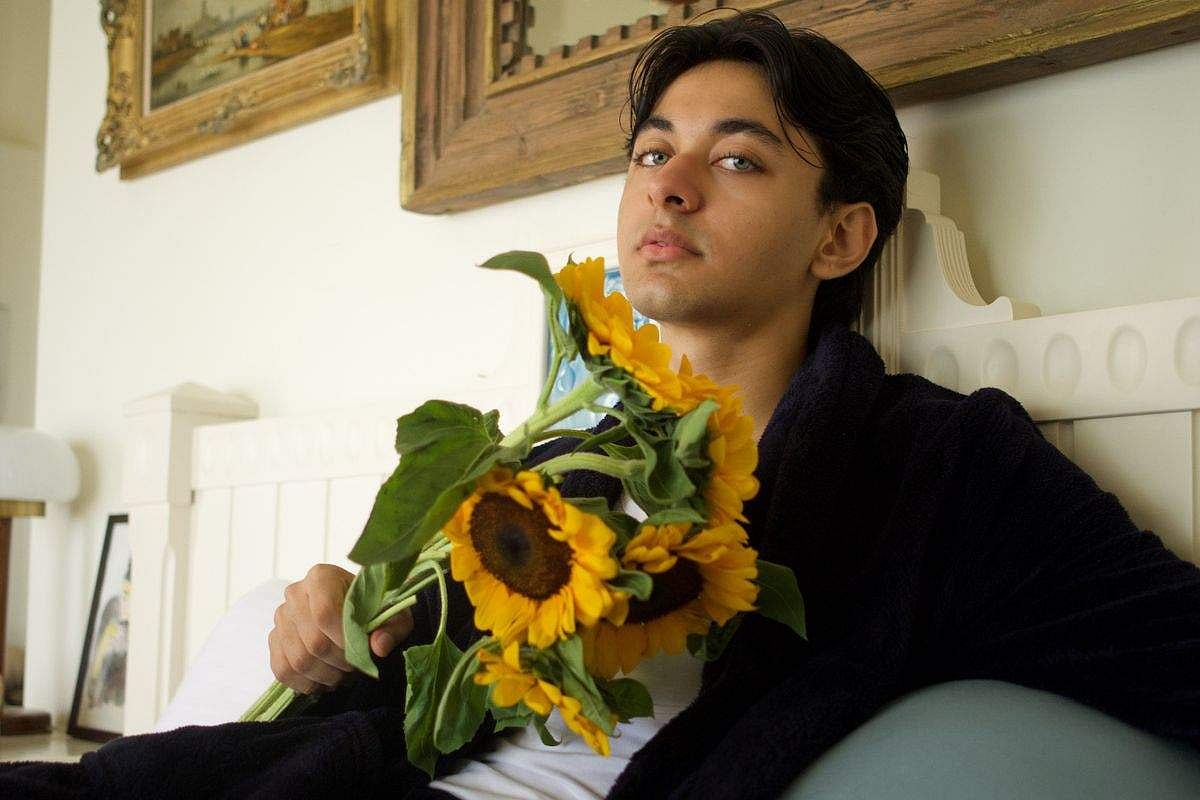 Chanteur Raman Sharma strikes the right chords with his latest single ...