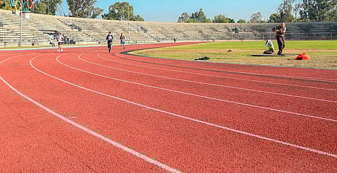 En 2026 podría concretarse rehabilitación de la pista de tartán en el Venustiano