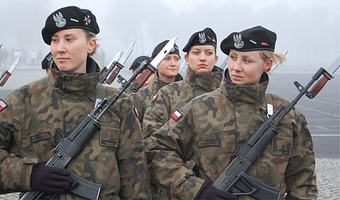 DMP-F013 Female Polish Soldiers, 