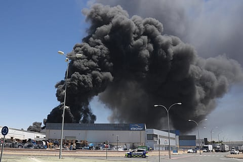 Explosion at Spanish Chemical Warehouse Forces 80,000 to Shelter Indoors