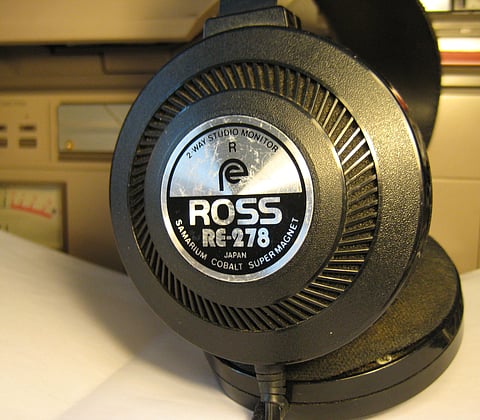 Vintage headphones that contain Samarium Cobalt magnets