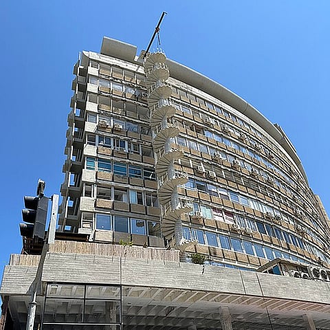 A building in Tel Aviv that was damaged by an attack by an unmanned aerial vehicle launched by Khotim from Yemen, 2024.