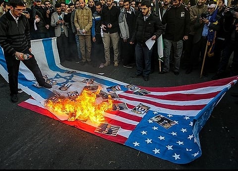 US-Iran Tensions: Sweeping Sanctions Target Oil Revenue