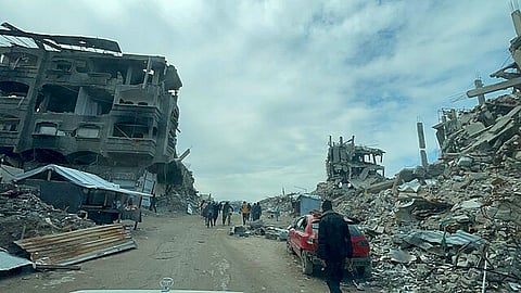 Israeli Forces Advance in Gaza City Amid Genocide Accusations 