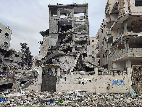 Israeli Tanks Push Deeper into Gaza, Trapping Thousands