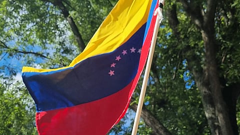 Oil Prices Climb as Trump Orders Blockade of Sanctioned Venezuela Tankers