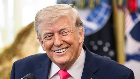 Trump Says Ships Are 'Starting to Move' Through Hormuz