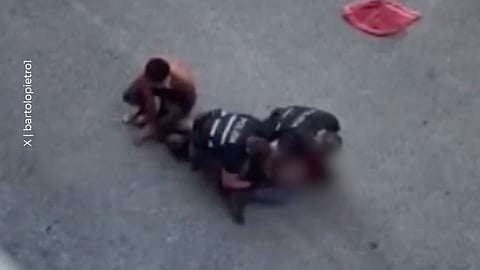 The final moments of Moroccan-born Abderrahim Fakir, who was struggling to breathe while being detained by police in Italy’s Bologna.