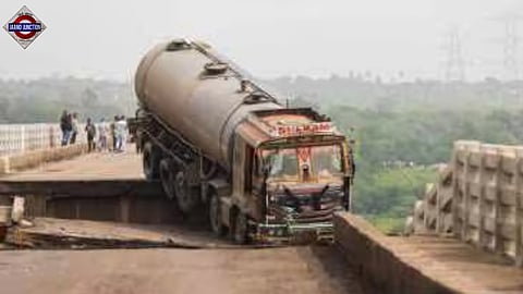 Vadodara bridge collapse