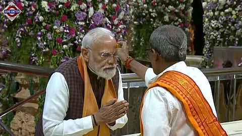 PM Modi at Somnath temple. 