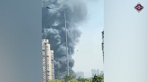 Massive Fire Ravages Slum Settlement In Ghaziabad's Indirapuram, 200 Huts Gutted