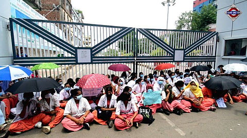 IGIMS Nursing Students Stage Protest, Accuse College Officials Of Harassment And Academic Bias