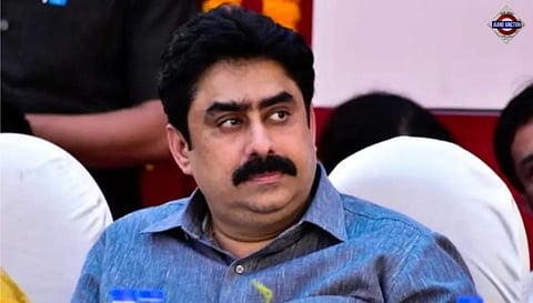 Shiv Sena MP Sanjay Patil issued an apology after his alleged remarks targeting protesters and journalists sparked political criticism and calls for action.