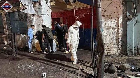 14 Dead, More Than 20 Hurt in Suicide Blast Near Pakistan Police Station