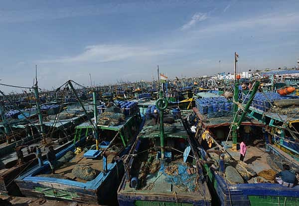 நேற்றிரவு முதல் அமலுக்கு வந்தது மீன்பிடி தடைக்காலம்  