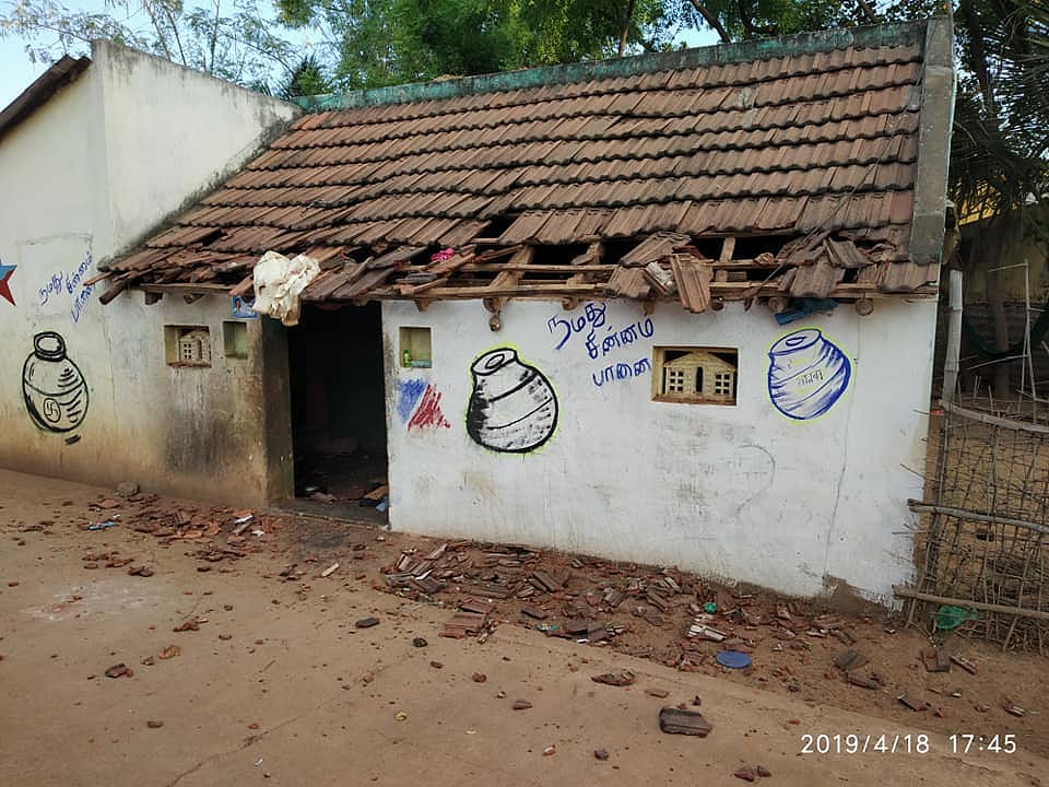 பொன்பரப்பியில் சேதப்படுத்தப்பட்ட வீடு