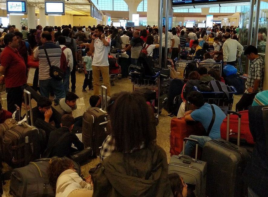 இரவு வரை 155 விமானங்கள் தாமதமாக கிளம்பும் - ஏர் இந்தியா அறிவிப்பு!