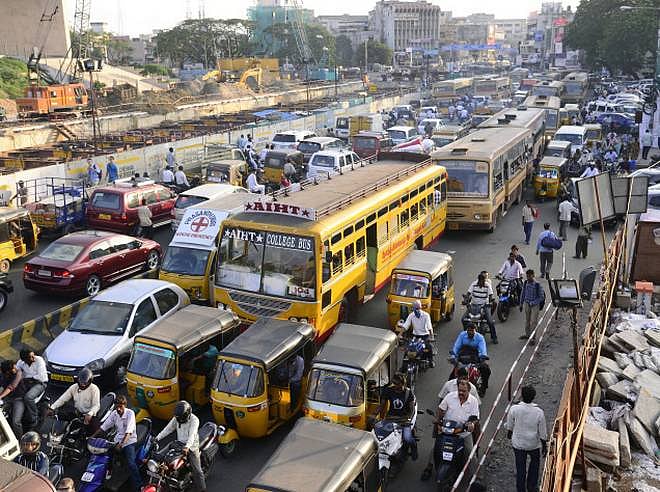 சென்னை அண்ணாசாலை மீண்டும் இருவழியாக்கப்படுகிறது.