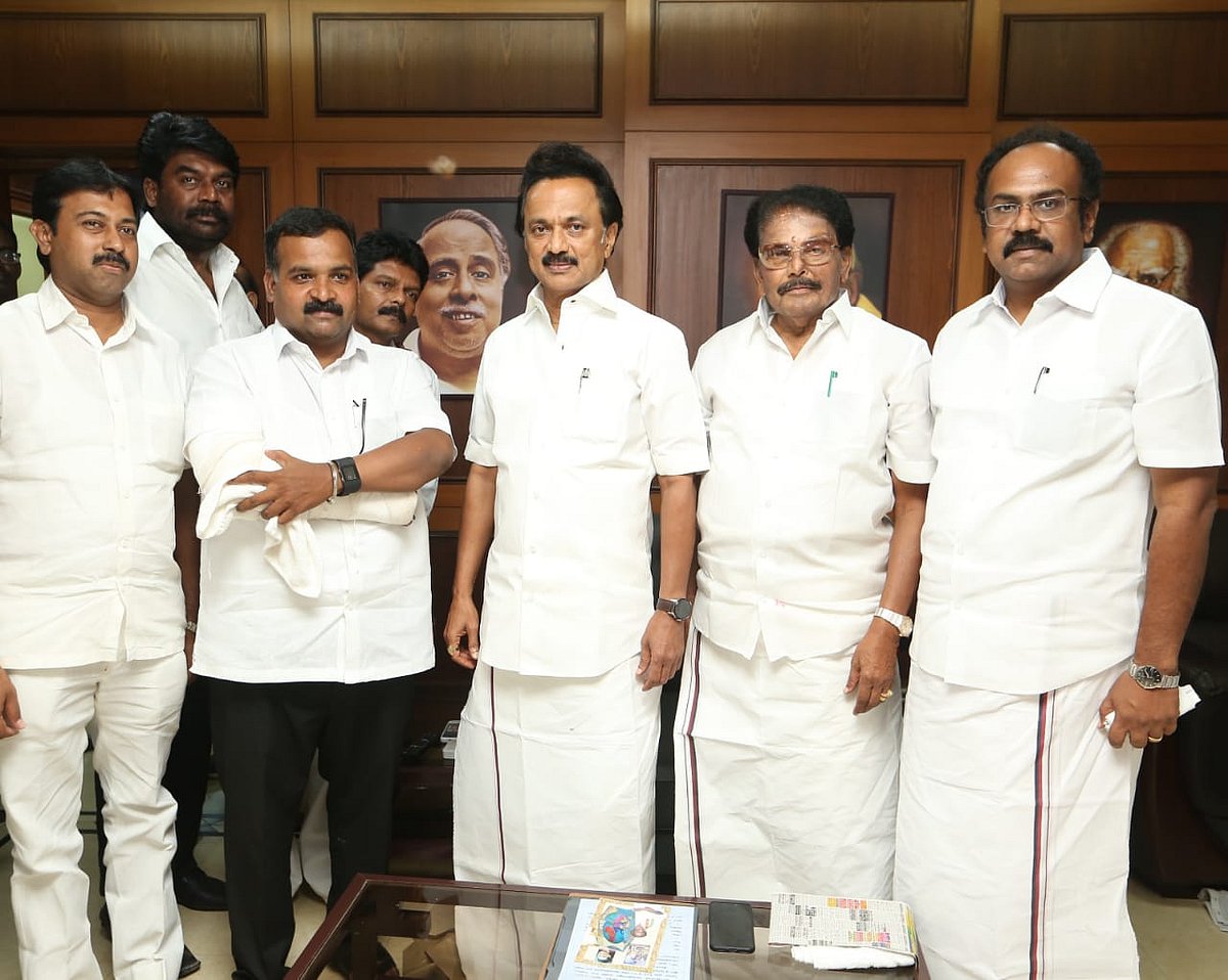 தி.மு.க தலைவரைச் சந்தித்து வாழ்த்துப் பெற்ற கூட்டணிக் கட்சி எம்.பி.க்கள்! (Album)