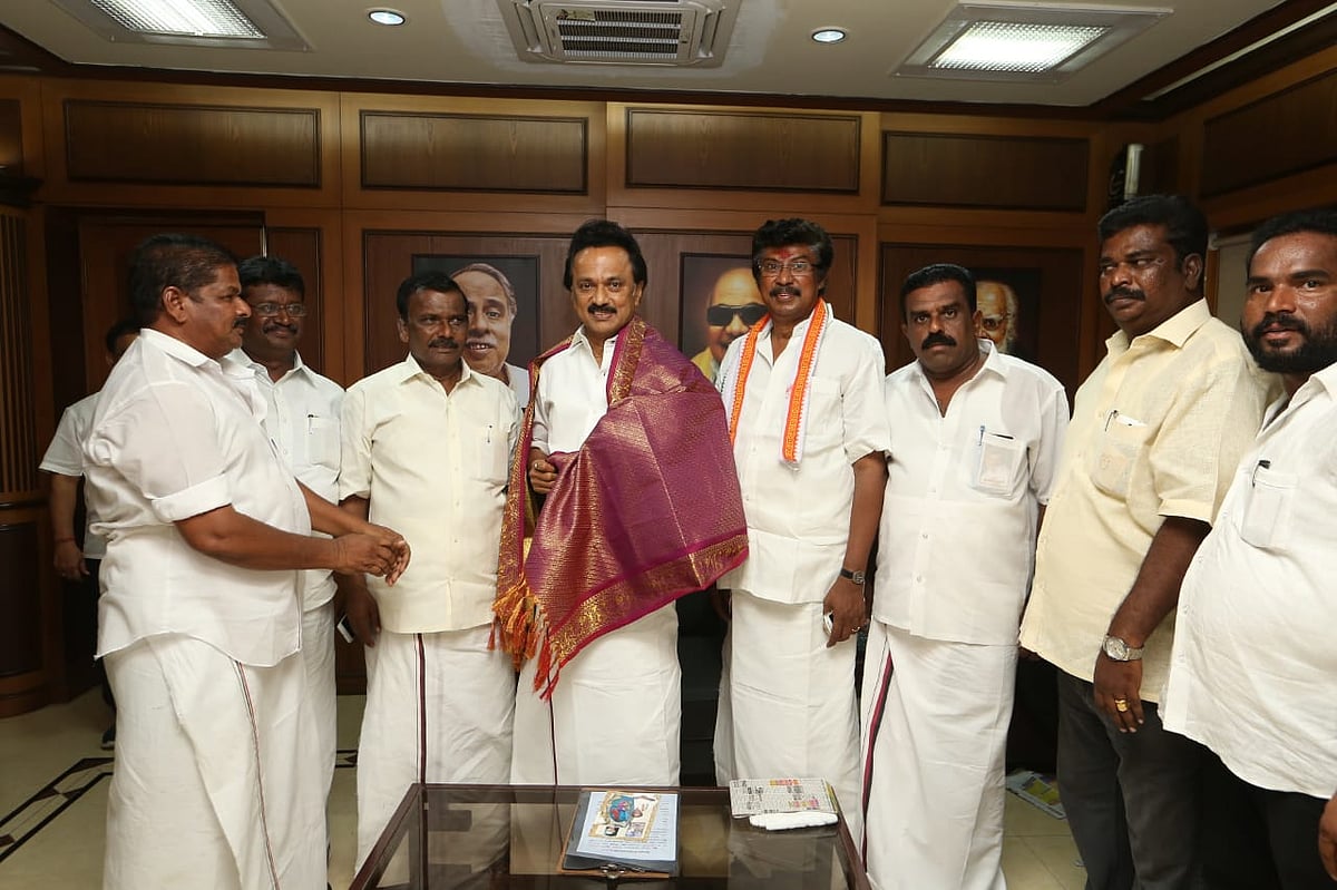 தி.மு.க தலைவரைச் சந்தித்து வாழ்த்துப் பெற்ற கூட்டணிக் கட்சி எம்.பி.க்கள்! (Album)