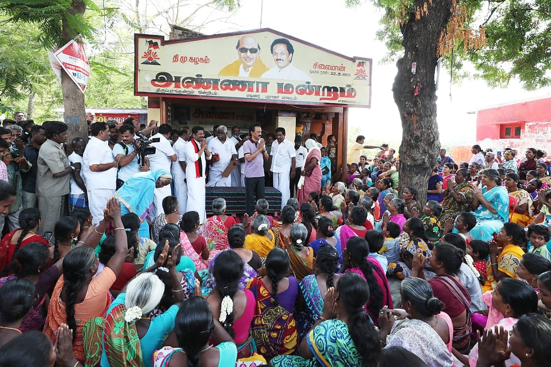 மு.க.ஸ்டாலின்  பிரசாரத்துக்கு அமோக வரவேற்பளித்த திருப்பரங்குன்றம் மக்கள்! (ஆல்பம்)