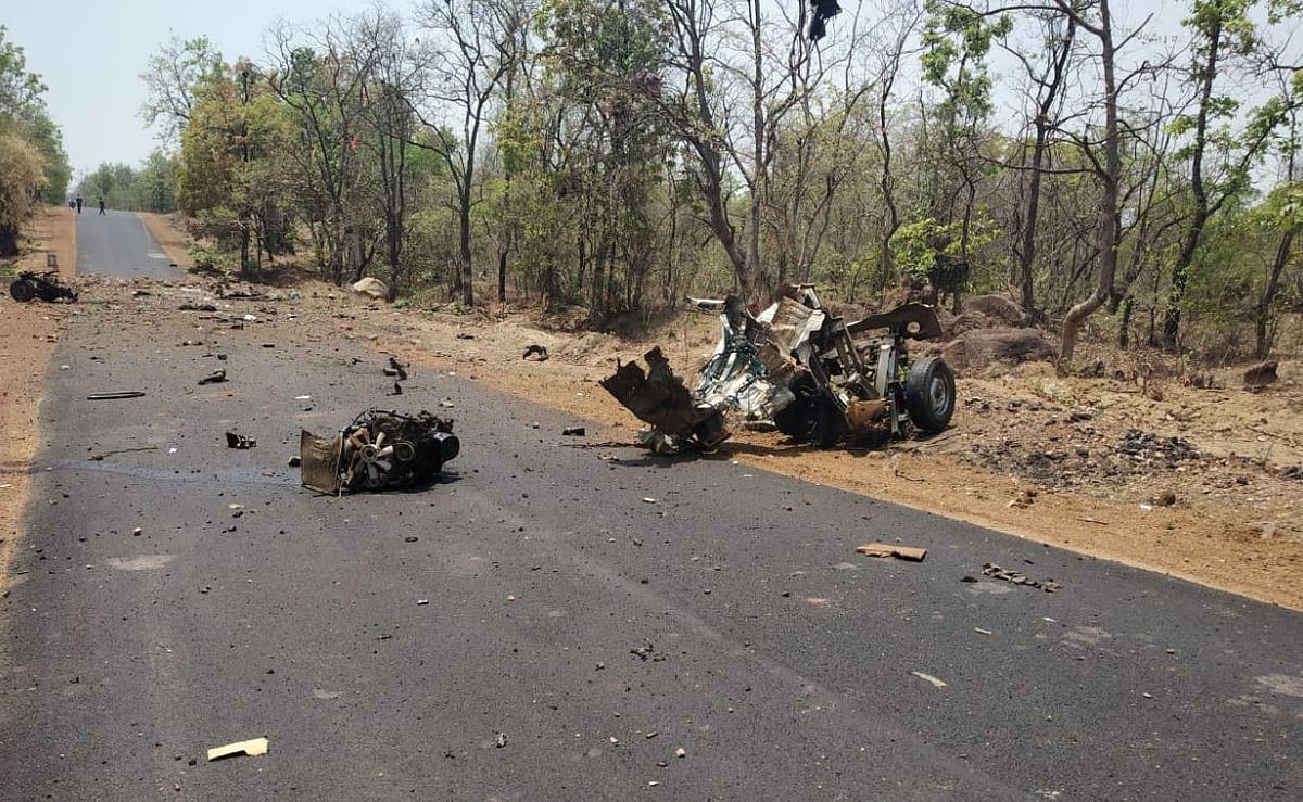 மகாராஷ்டிராவில் மாவோயிஸ்ட் தாக்குதல்: 15 கமாண்டோ படை வீரர்கள் பலி