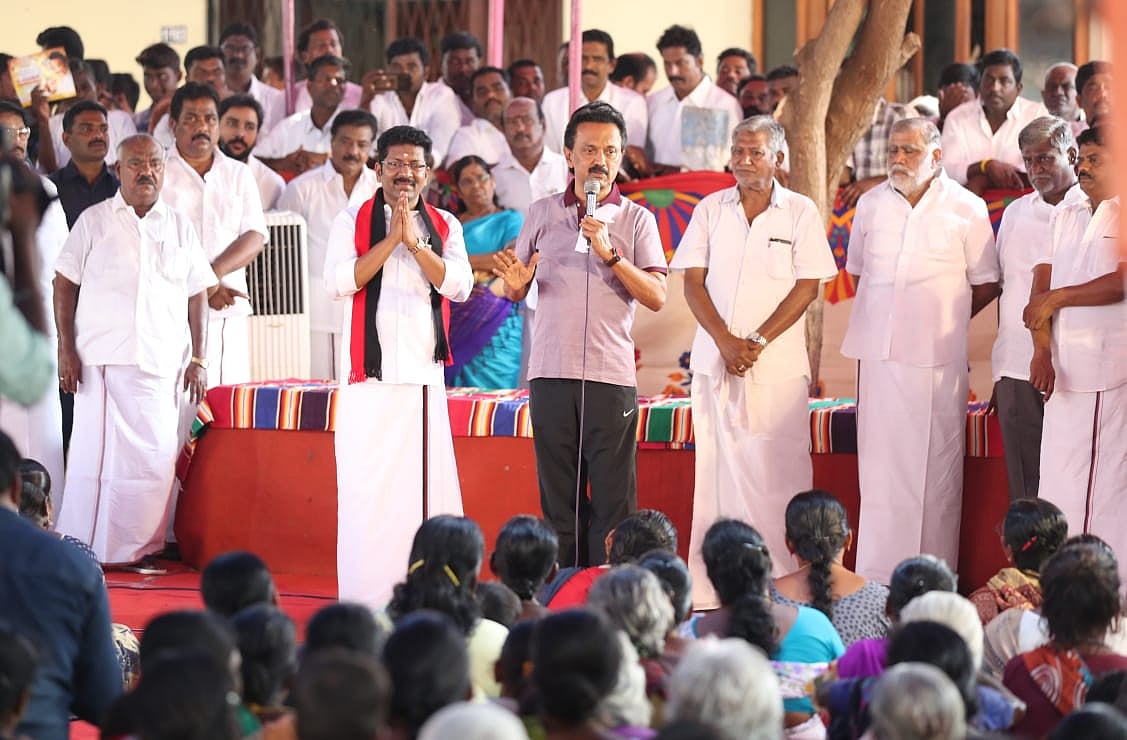 மு.க.ஸ்டாலின்  பிரசாரத்துக்கு அமோக வரவேற்பளித்த திருப்பரங்குன்றம் மக்கள்! (ஆல்பம்)