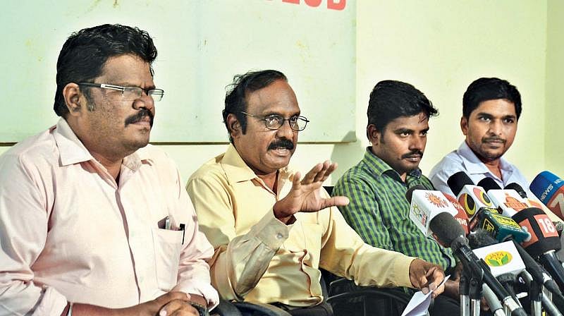 தமிழக அரசு மருத்துவமனைகளில் போதிய வசதிகள் இல்லை - மருத்துவர்.ரவீந்தரநாத் குற்றசாட்டு !