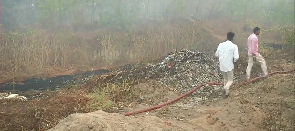 கோயம்பேடு பேருந்து நிலையம் அருகில் தீ விபத்து : புகை மண்டலம் சூழ்ந்தது!