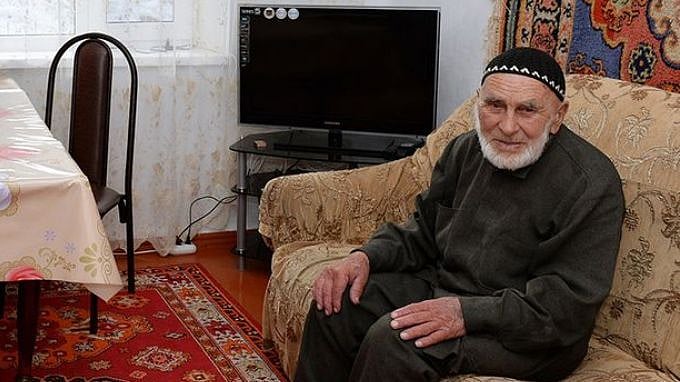 உலகின் மிக வயதான மனிதர் 123 வயதில் மரணம் !