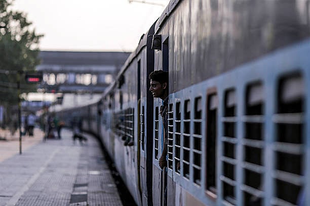 ரயில் டிக்கெட் கேன்சல் செய்பவர்களால் ரயில்வேக்கு கோடிக்கணக்கில் லாபம்.. எப்படி தெரியுமா ?